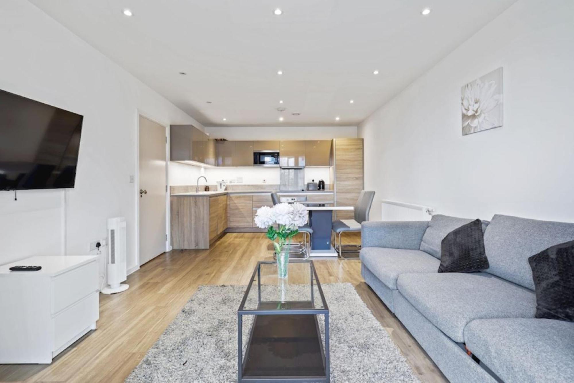 Canning Town 2 Bed Apartment Лондон Екстериор снимка