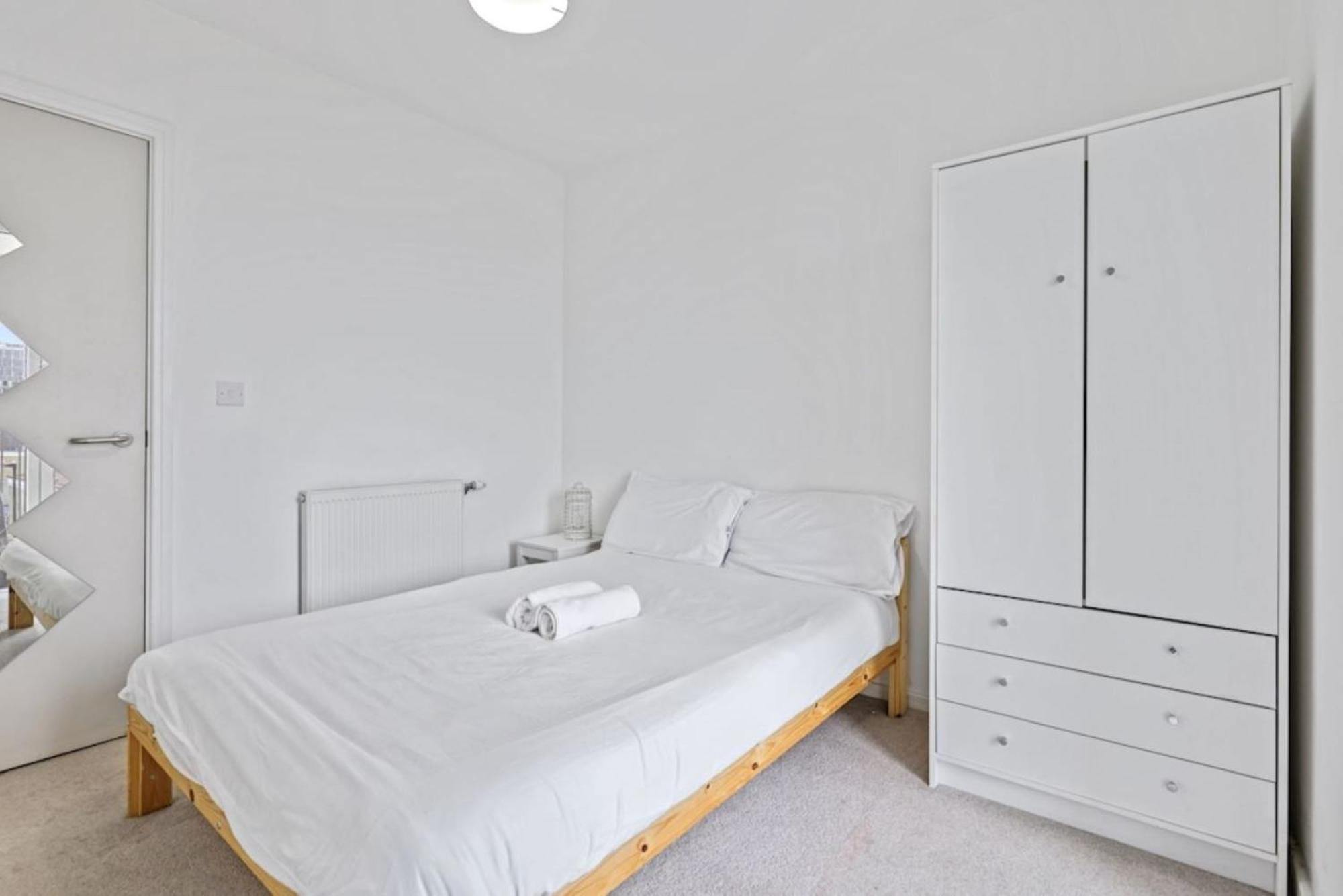 Canning Town 2 Bed Apartment Лондон Екстериор снимка